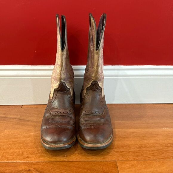 Ariat Round Toe Women’s Western Boots Item 10012818 size 6 - Picture 1 of 9